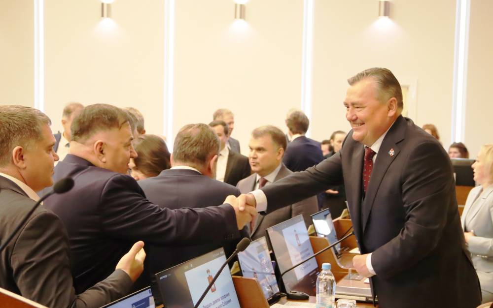 ​Поддержка и льготы: Валерий Сухих подвел итоги весенней сессии краевого парламента