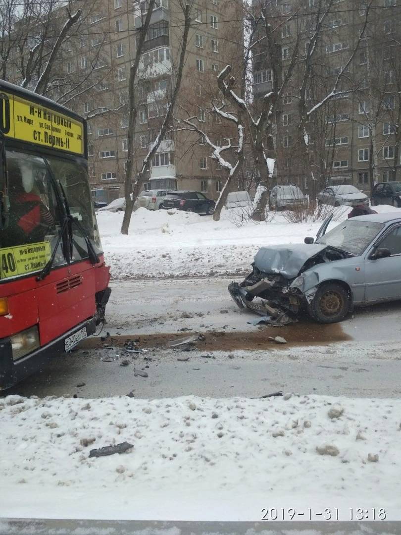 Происшествия пермь. Пермь Индустриальный район происшествия. Авария в Индустриальном районе Перми.