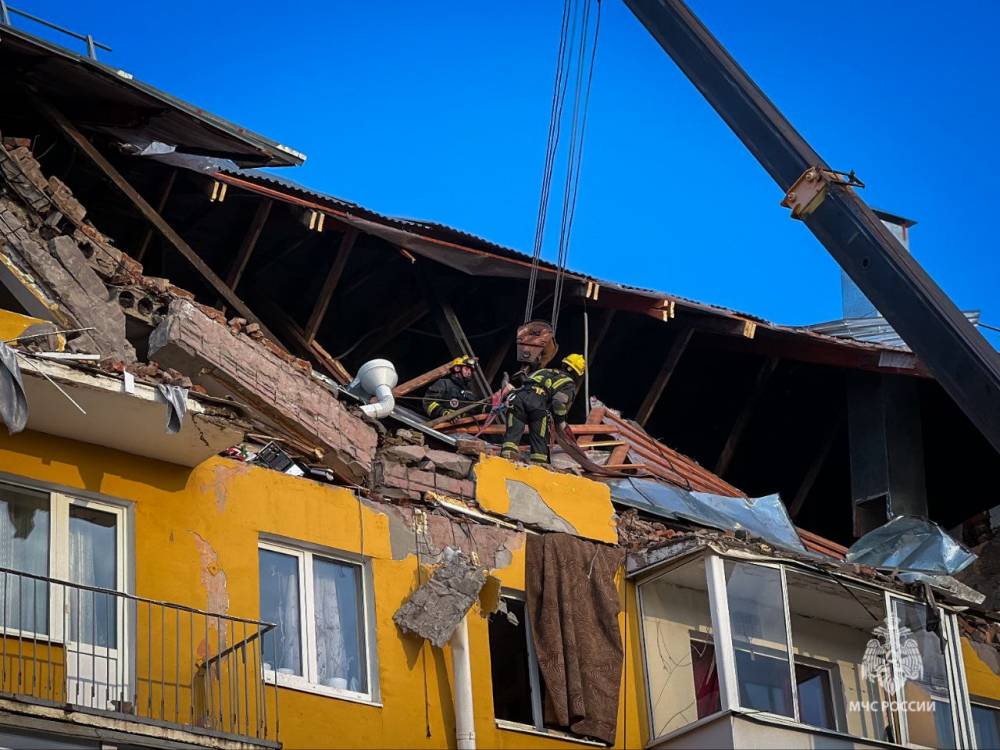 В Евпатории взорвался жилой дом. Фото