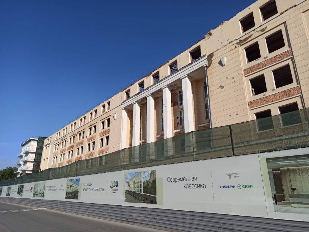 ​При демонтаже казарм ВКИУ в Перми подрядчик сохранит лицевой фасад здания