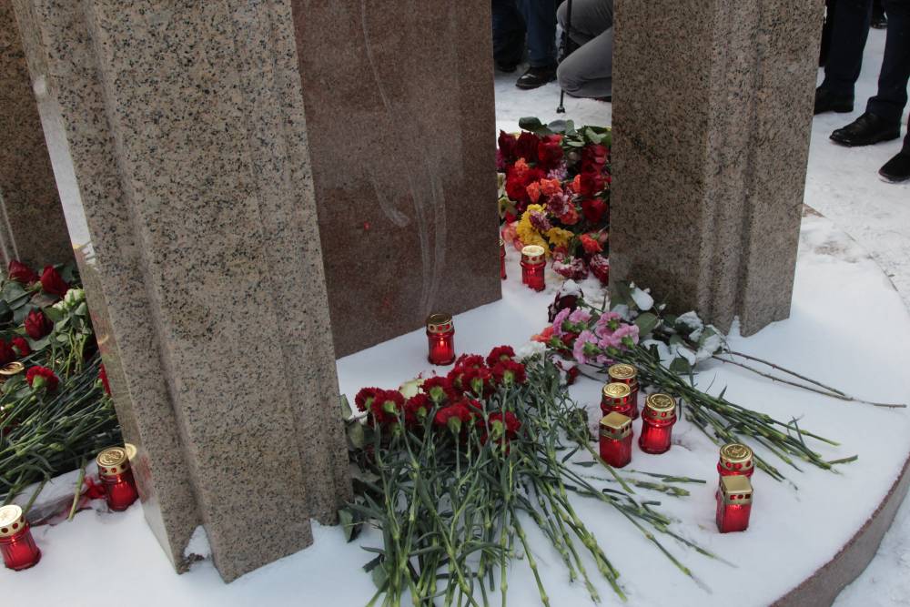 В Перми вспоминают погибших год назад при пожаре в клубе 