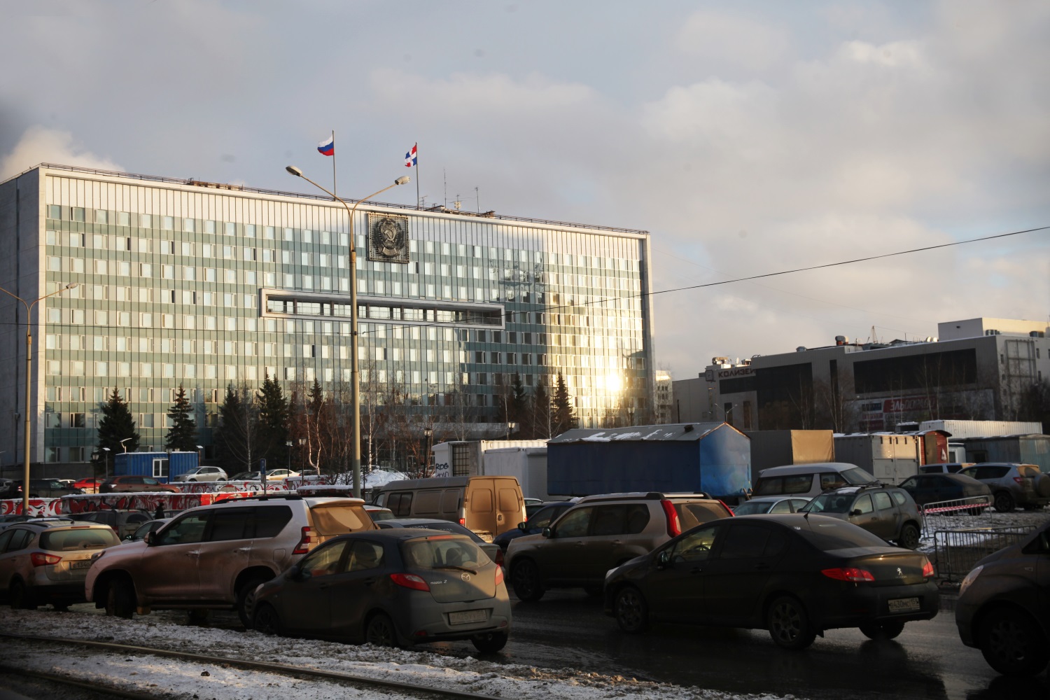 В Перми из-за подозрительного пакета эвакуировали Дом Советов