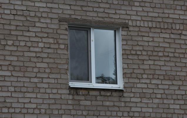 В Перми 19-летняя девушка выпала с восьмого этажа