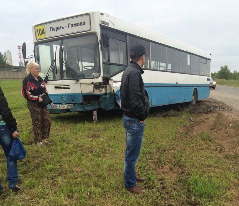 Погода гамово сейчас. Гамово Пермь. Автобус Гамово. Пермь Гамово Пермь. Авария Пермь Гамово в Гамово.